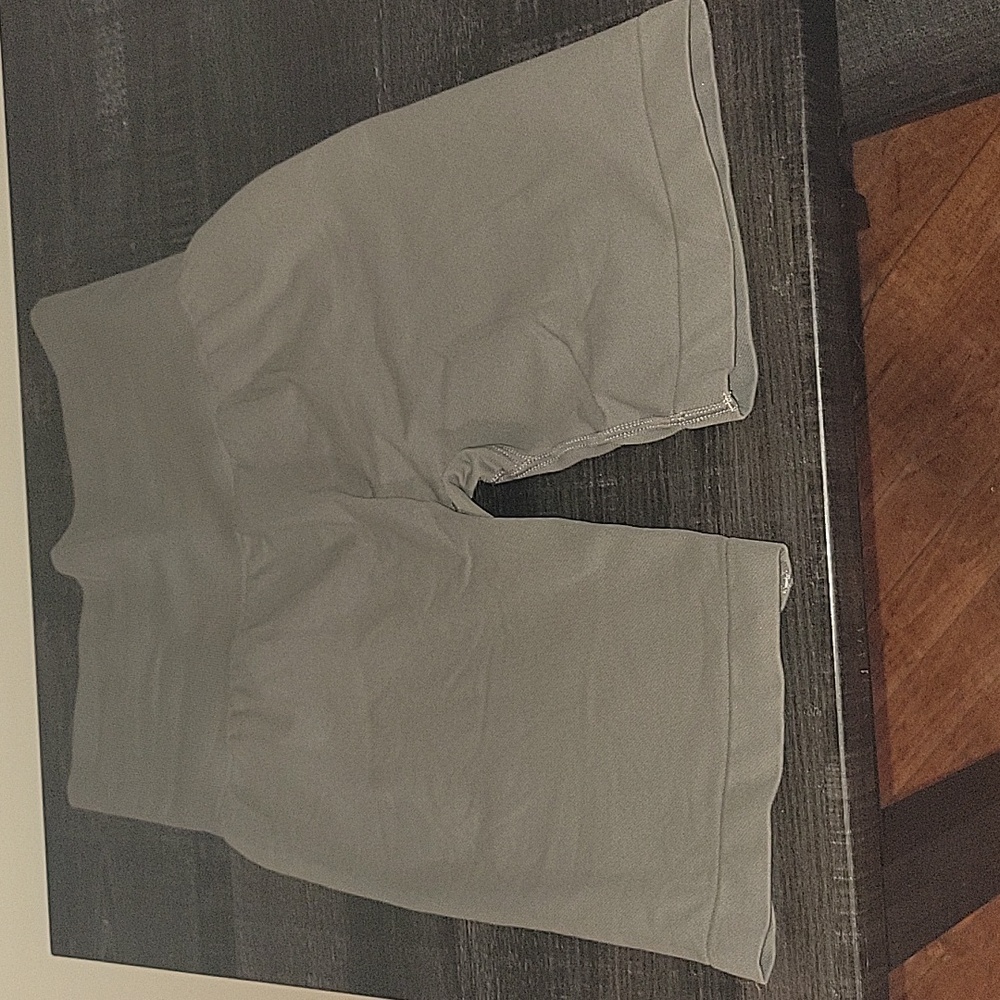 ILUS Biker Shorts